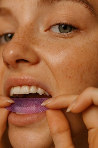 💜 VADONATÚJ! A LILA az új FEHÉR! 👀 Megérkezett a CrownSmile Fogfehérítő Csík V2 – új szintre emeli a fogfehérítést ✨ ⚡...